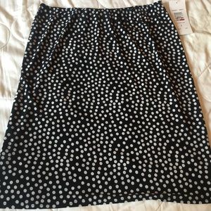 Black & White Pull On Skirt
